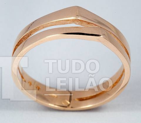HSTERN. Anel em ouro amarelo 18k. Aro: 21