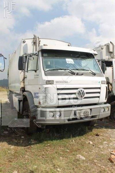 Caminhão VW 17-250E Placa: EQT6551 RENAVAM: 271711108 CHASSI: 9533N82T2BR118971 PREFIXO: 210107