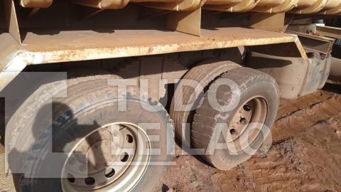 CAMINHÃO BASCULANTE VW / 26.280 CRM 6X4 2013 / 2014
