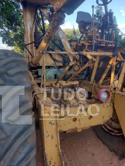TRATOR CBT 2105