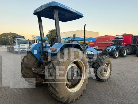 TRATOR NEW HOLLAND TL 85E
