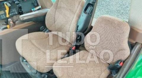 TRATOR JOHN DEERE 7230J ANO 2023
