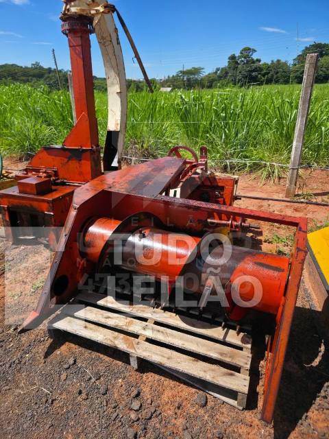 FORRAGEIRA NOGUEIRA PECUS 9004