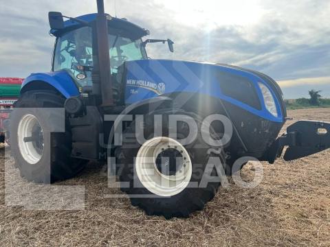 TRATOR NEW HOLLAND T8 295