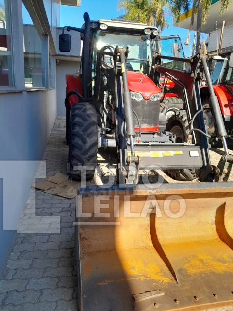 TRATOR MASSEY FERGUSON MF 6713R + CONCHA ANO 2015