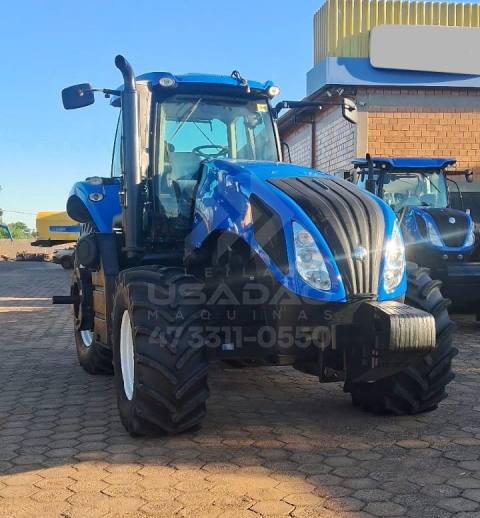 TRATOR NEW HOLLAND T8 270