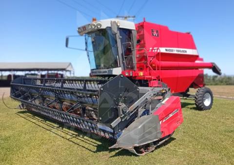 COLHEITADEIRA MASSEY FERGUSON MF 32 SR COM PLATAFORMA DE CORTE 23 PÉS