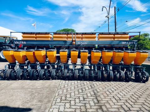 PLANTADEIRA VALTRA BP 1307L
