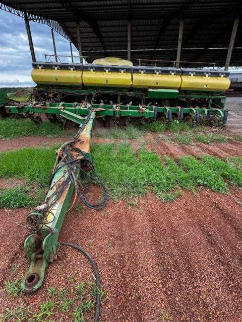 PLANTADEIRA JOHN DEERE 2130