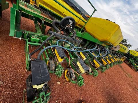 PLANTADEIRA JOHN DEERE 2122