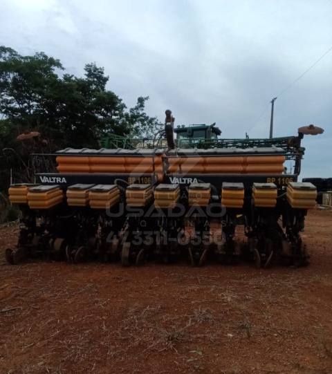 PLANTADEIRA VALTRA HITECH BP 1106