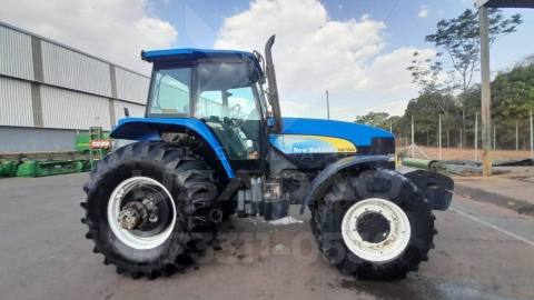 TRATOR NEW HOLLAND TM 7040