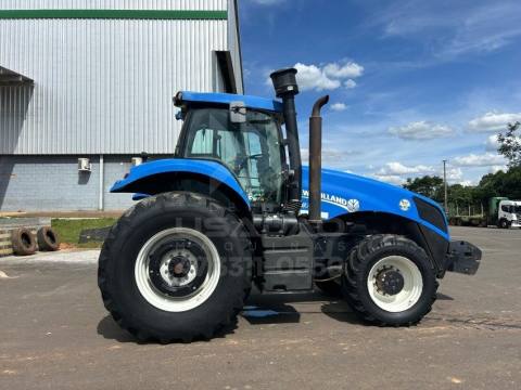 TRATOR NEW HOLLAND T8 270