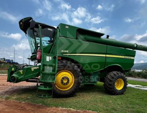 COLHEITADEIRA JOHN DEERE S680