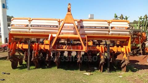 PLANTADEIRA GENIUS GPS 11045