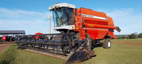 COLHEITADEIRA MASSEY FERGUSON MF 34 ANO 2001