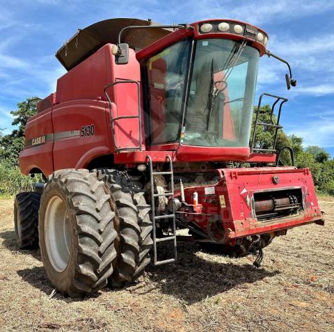 COLHEITADEIRA CASE 5130 COM PLATAFORMA 30 PÉS