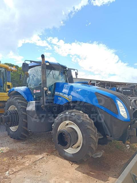 TRATOR NEW HOLLAND T8 385 DUAL