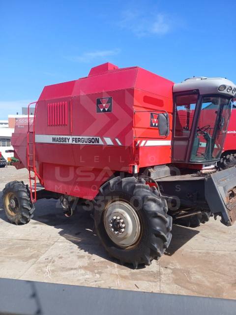 COLHEITADEIRA MASSEY FERGUSON 5650 COM PLATAFORMA 18 PÉS RIGIDA