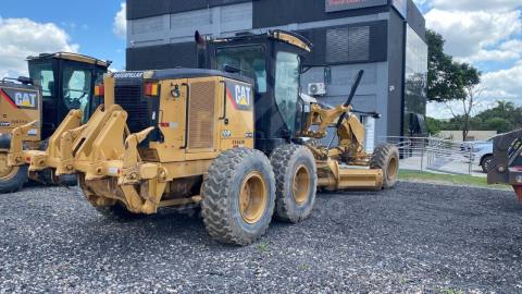MOTONIVELADORA CATERPILLAR 140M