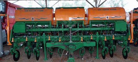 PLANTADEIRA STARA VICTORIA 4500